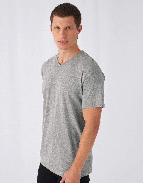 Camisetas personalizadas b&c exact v neck con publicidad vista 1