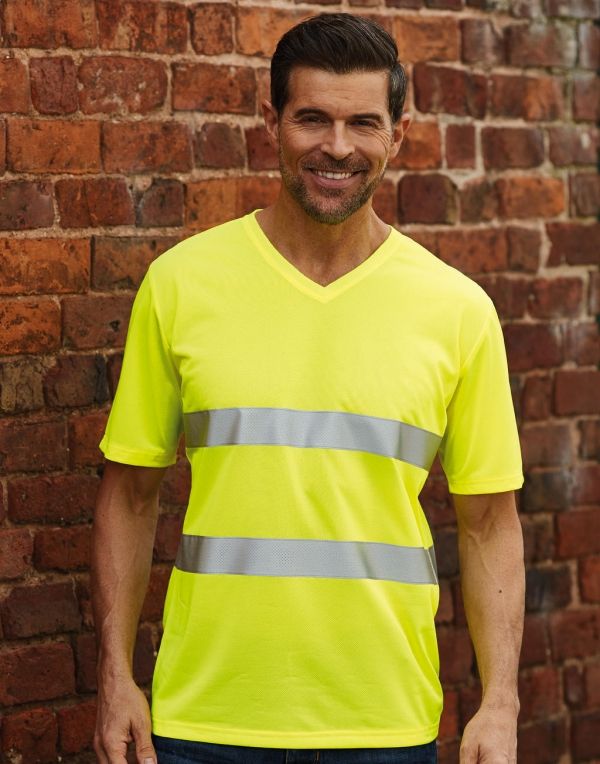 Camisetas reflectantes yoko cuello v fluo con publicidad vista 1