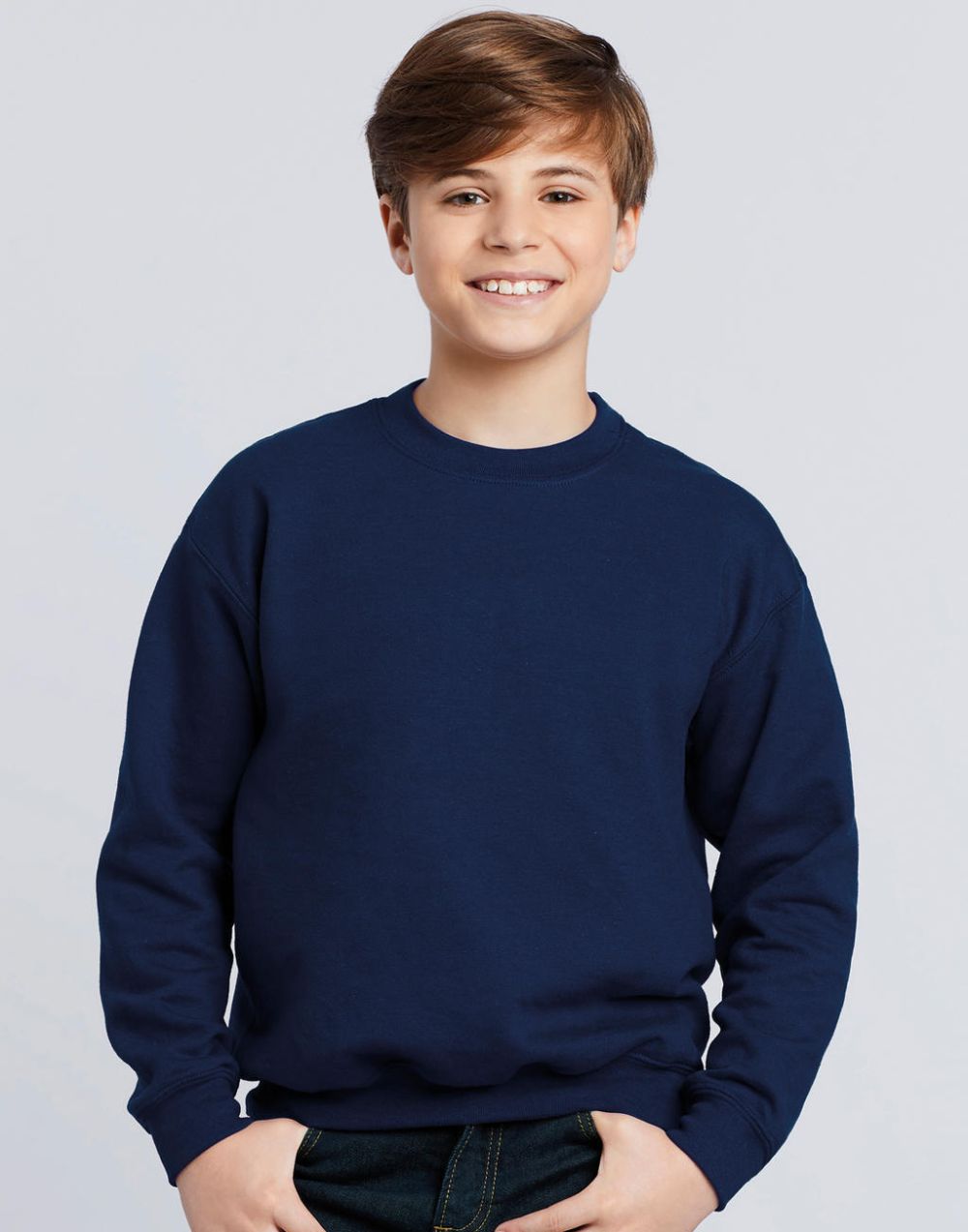 Sudaderas básicas gildan 5050 manga montada niño con logo vista 1